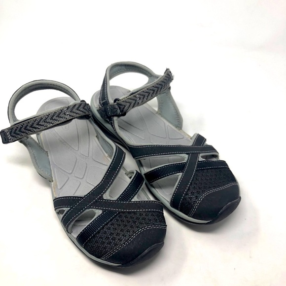 active wear sandals